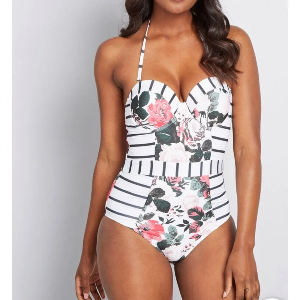 ModCloth Women's NWT The Harper One-Piece Swimsuit‎